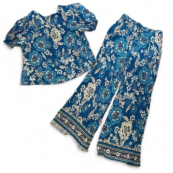 Nicole Miller Other - Blue Floral Two-Piece Set Womens Large Top & Small Pants Resort Beach Pool